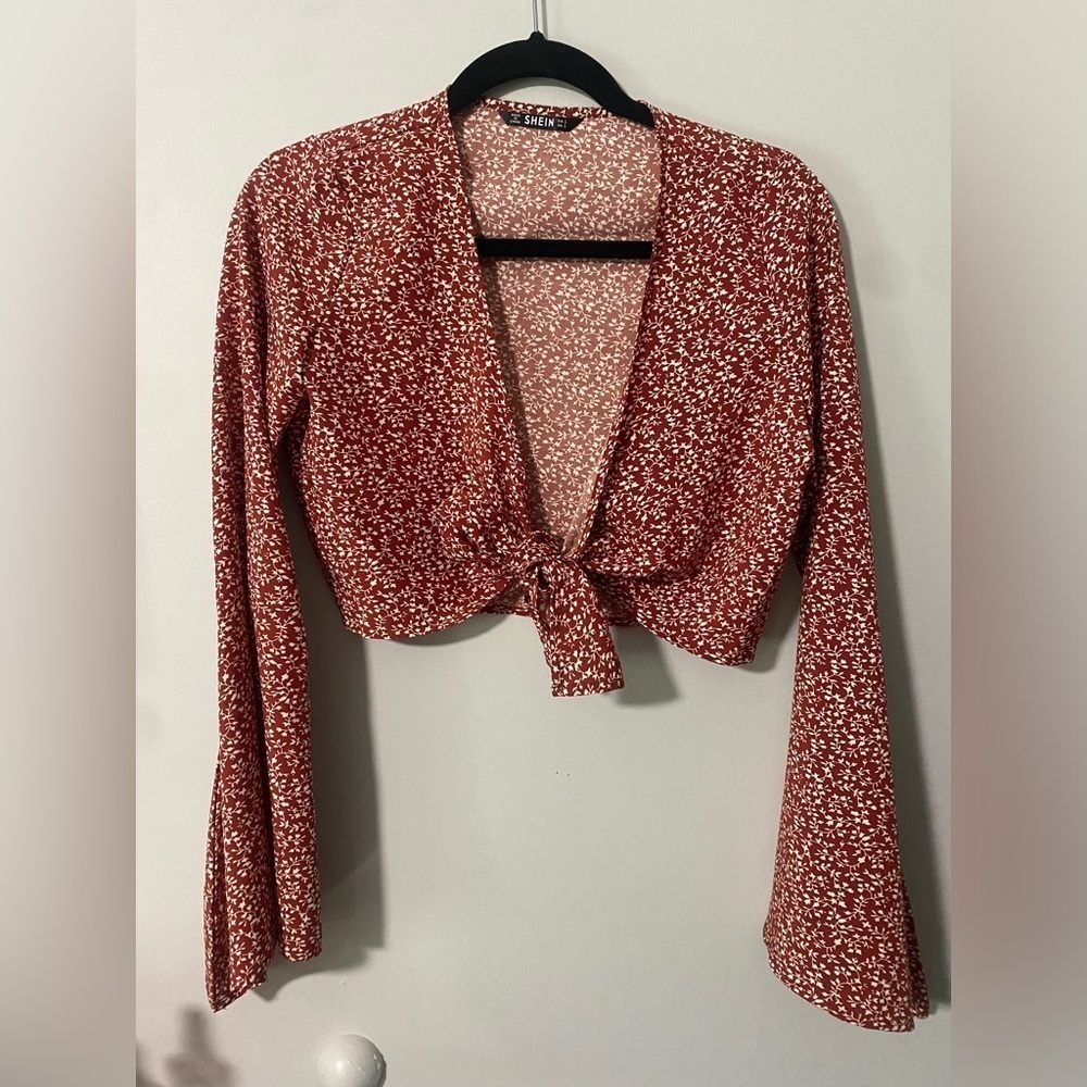 NWOT Shein Floral Flare Sleeve Crop Top